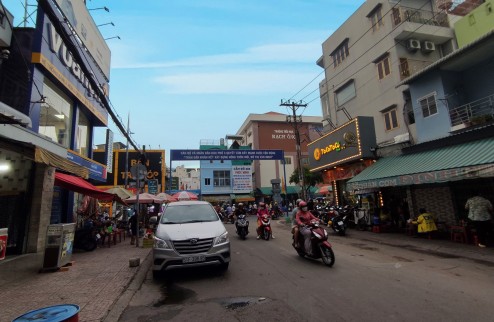 Bán Nhà Lê Hồng Phong, Quận 10, 5 Tầng, Mới Đẹp - Tặng Nội Thất Cao Cấp